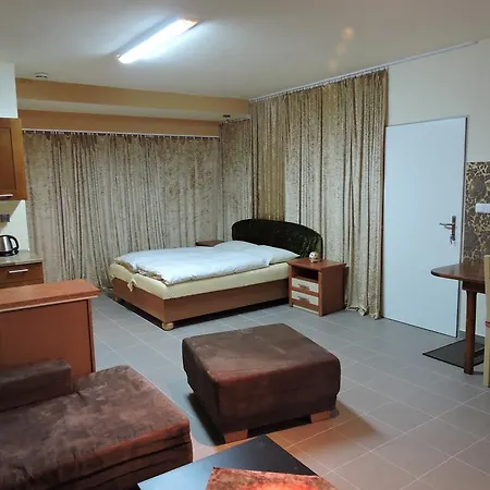Trebonsky Apartmanek Appartamento